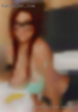 Woman clubs masturbating swinger with a mantogether in Niles MI.